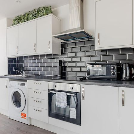Vertigo Boutique Sleeps 4 London 킹스턴어폰템스 외부 사진